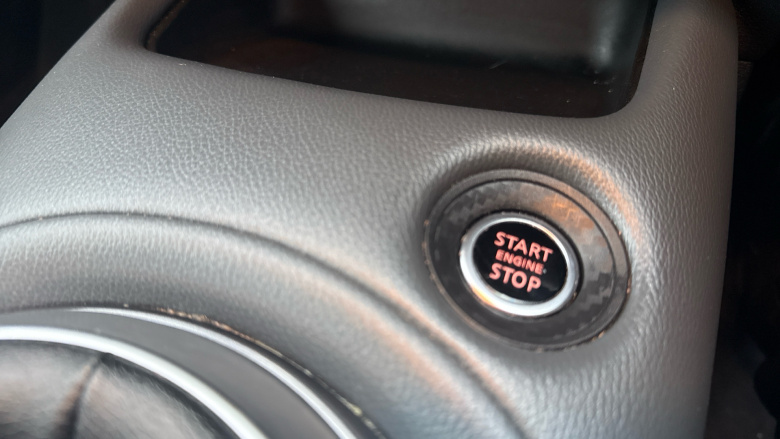 Nissan Juke 1.0 DiG-T 114 N-Connecta 5dr Petrol Hatchback